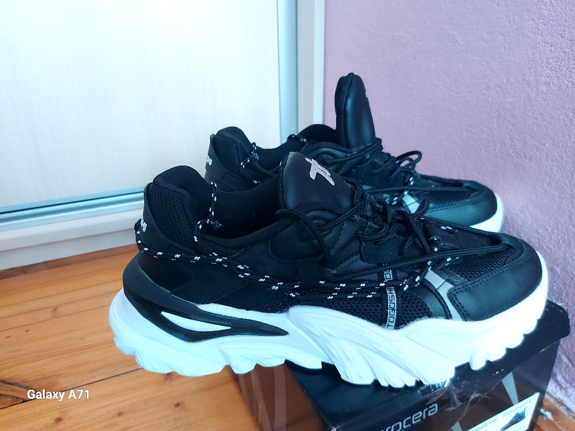 Buty togoshi sneakersy sznurowane czarne 40 rozmiar
