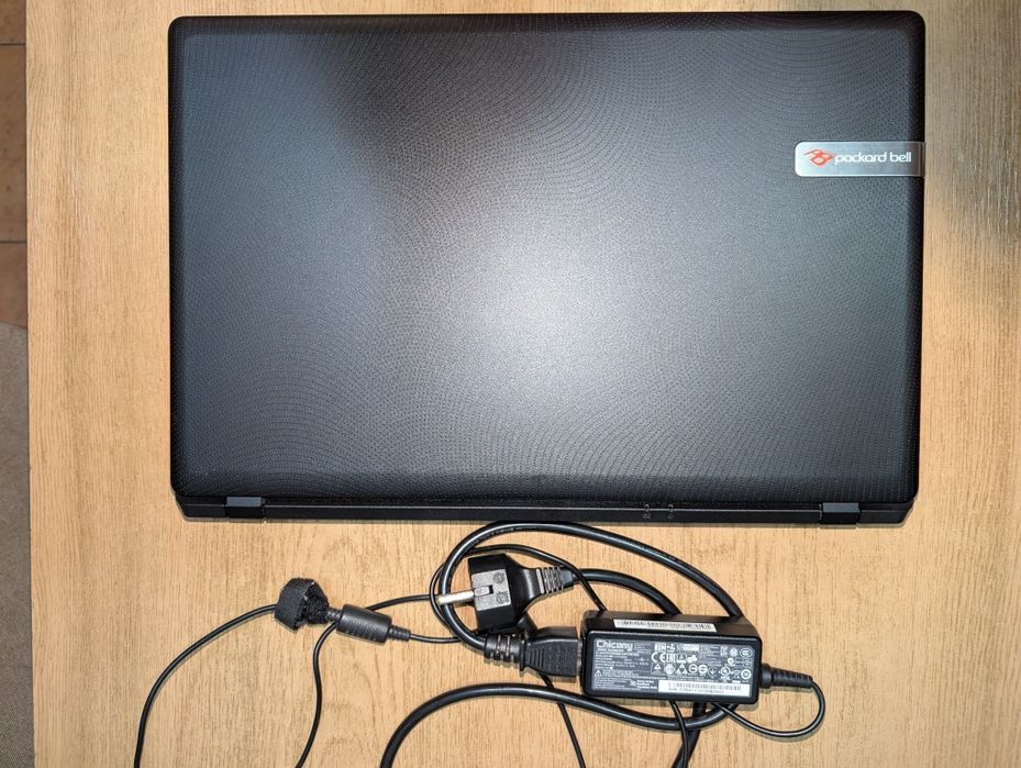 Packard Bell Easynote ENTF71BM uszkodzony