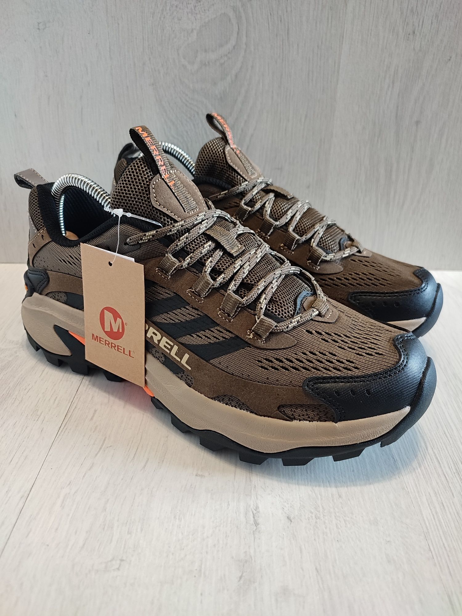 Merrell  41,42,44