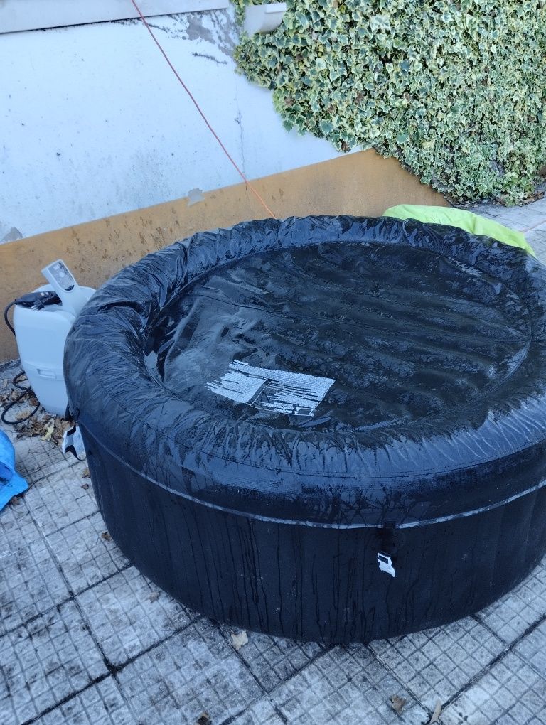 Jacuzzi spa insuflável