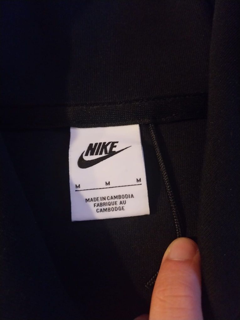 Conjunto Nike teck flecce