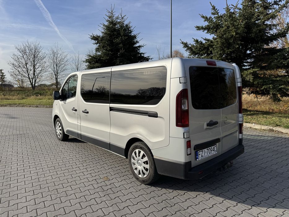 Opel Vivaro Long 1.6 DCI * 9- cio osob * 2 x drzwi przesuwne * Klima *