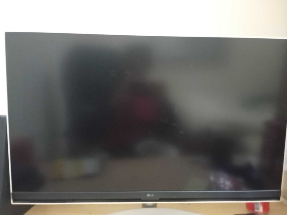 Monitor 4K 32" (81cm)