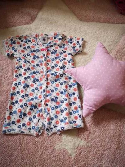 Lote de 4 combishorts e dois bodies da marca Petit Bateau