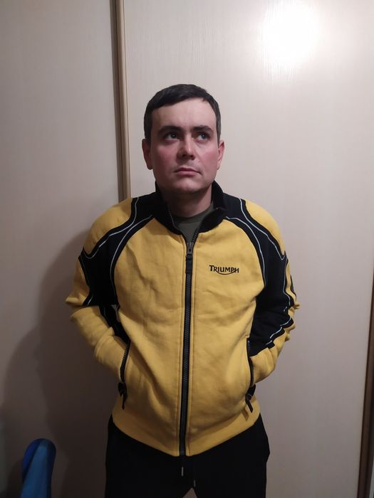 Продам гарний світшот