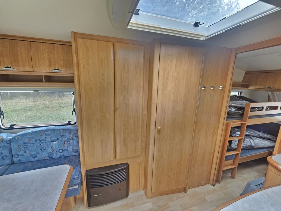 Przyczepa kempingowa Hobby 495 z 2006 przedsionek 6-7os.