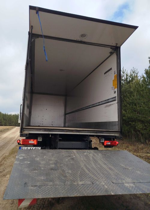 Wynajem auta ciężarowego Scania R450. Wypożyczalnia Rent-Team