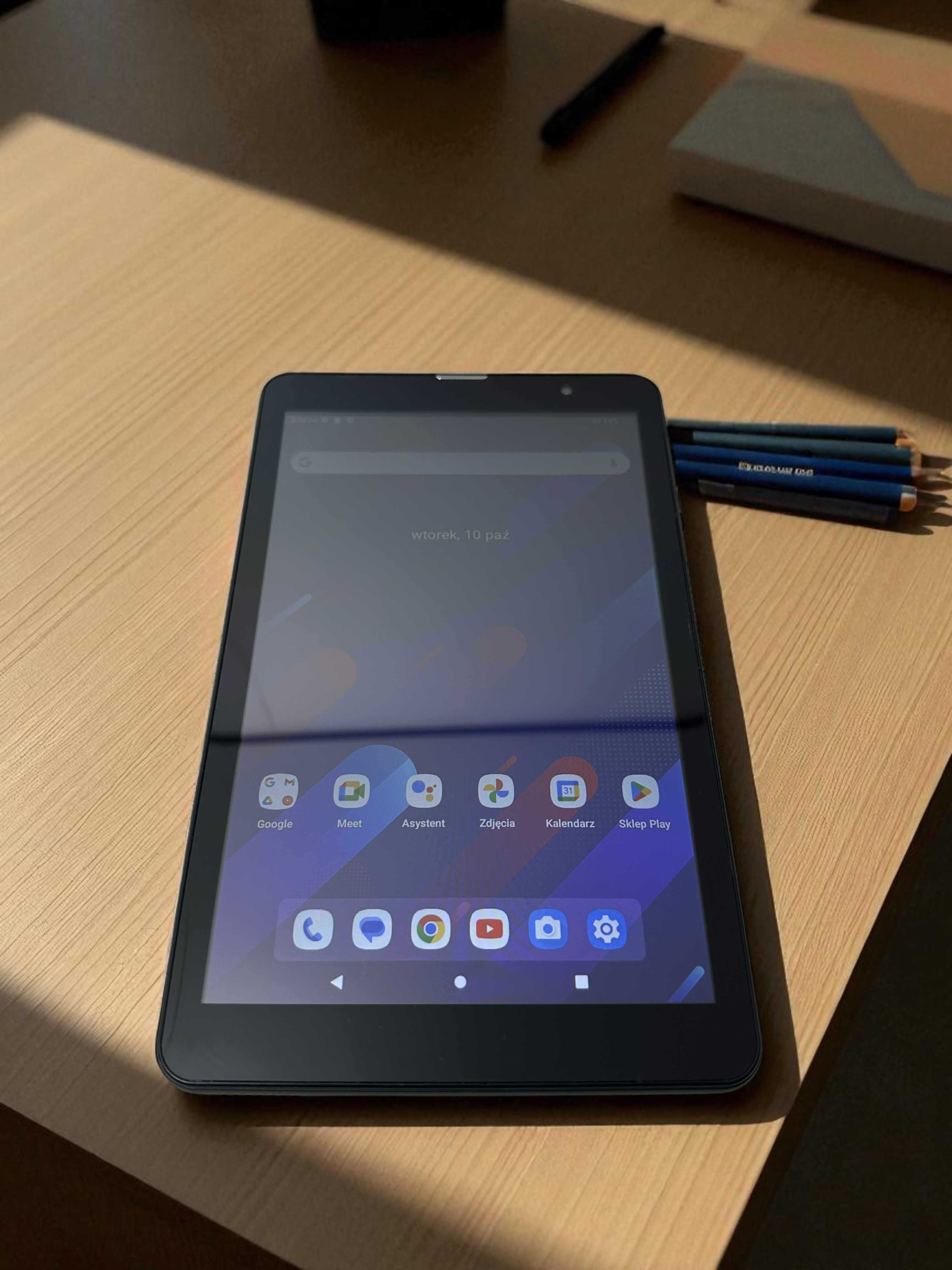 Krüger & Matz EAGLE 806 – 8″ tablet w bardzo dobrym stanie