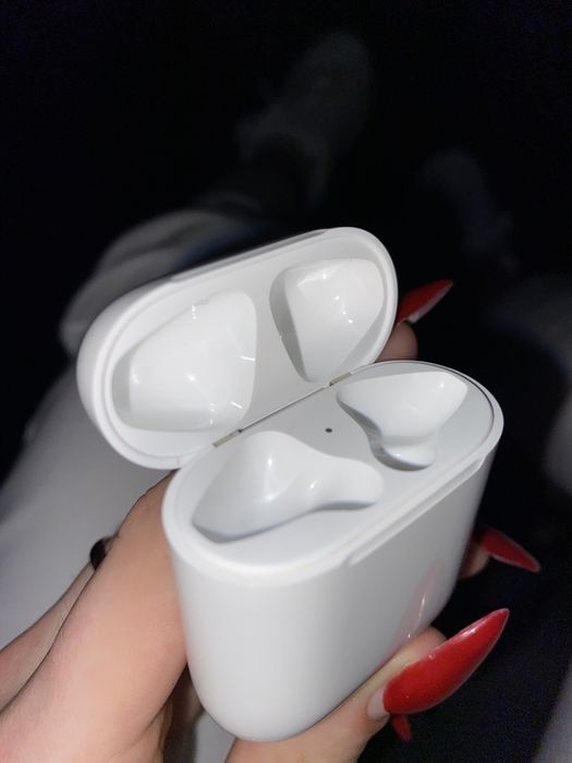 Кейс,Футляр,Бокс,Чехол,Коробка Apple Airpods  Charging Case Киев
