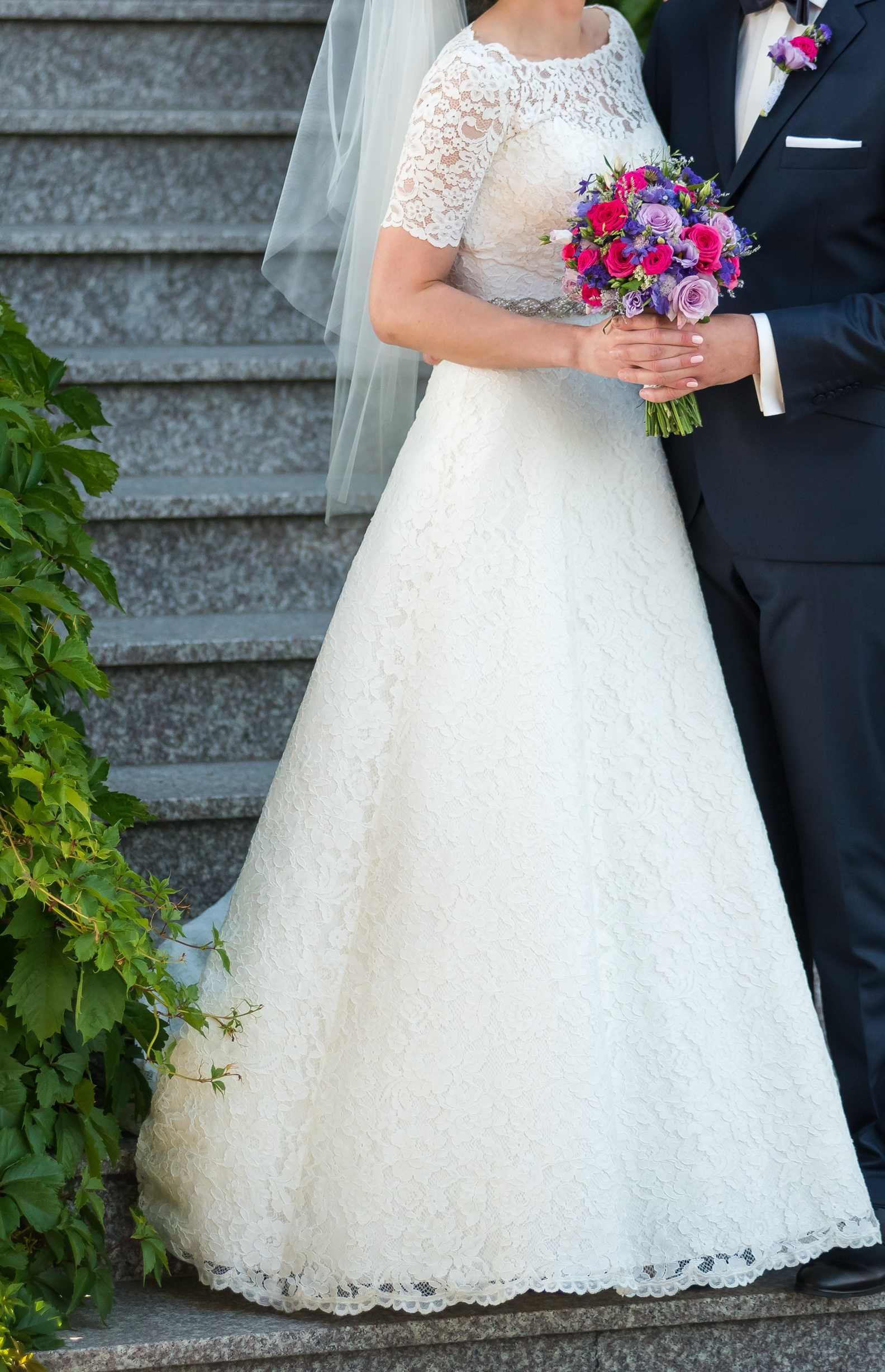 Suknia ślubna Leante koronka