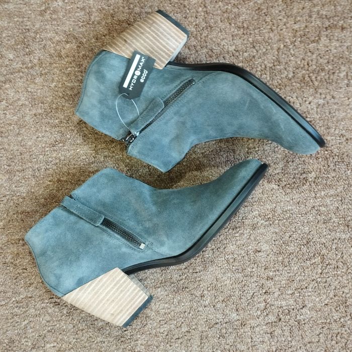 40,41,42. Ботильйони замшеві Ecco Shape 55 Western