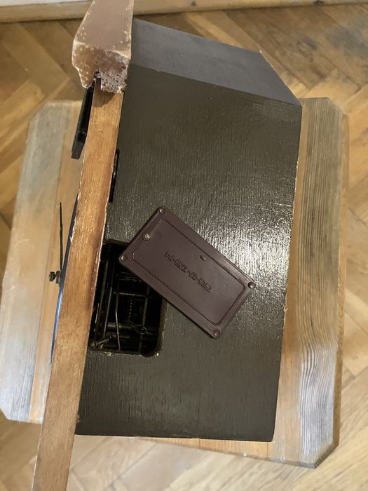 Zegar wiszacy drewniany z kukulką Majak Vintage