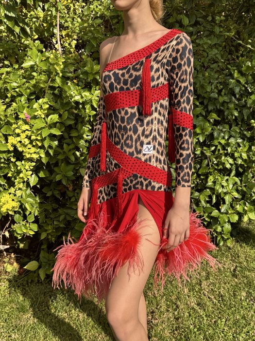 Продам сукню латина