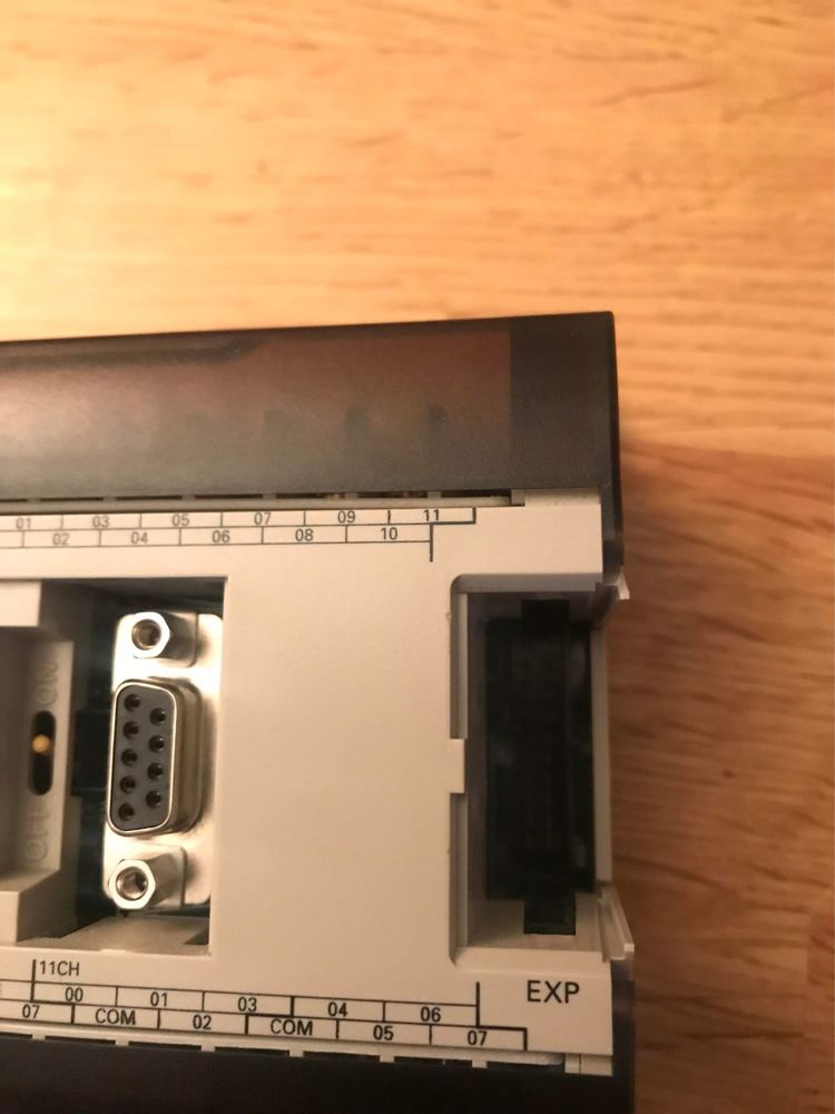 Plc Omron CPM2A-40CDT1-D