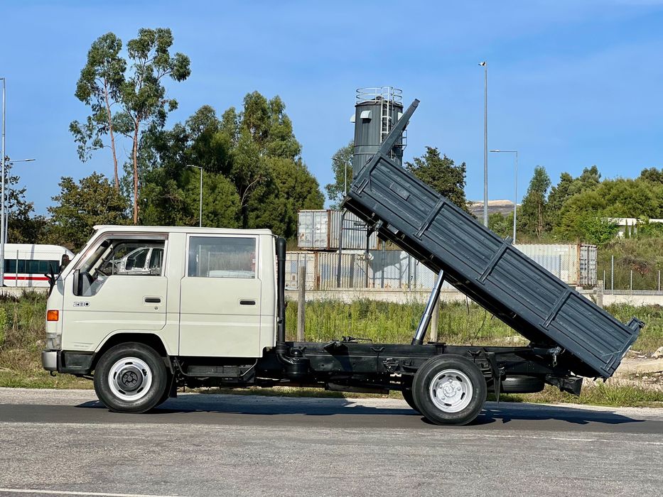 Toyota Dyna 280 Tribasculante | 6L | 4.101cc Turbo | Ligeira