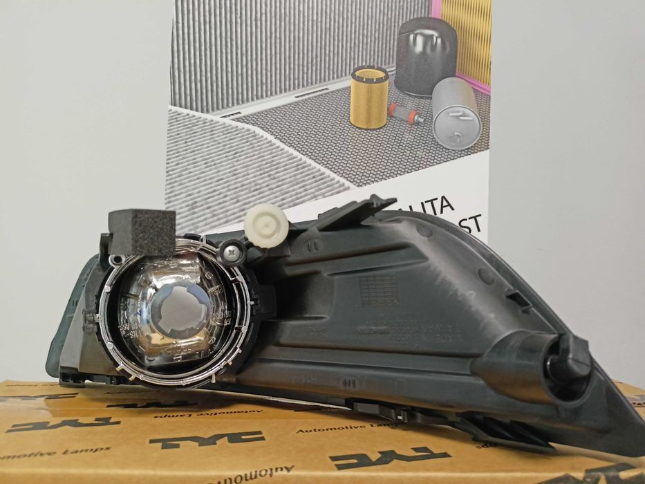 Ford Mondeo MK4 07- Lampa przeciwmgielna/Halogen lewy /H11/.>