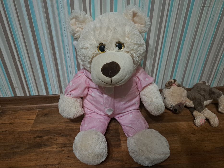 Великий Ведмедик глазастик  57см новий