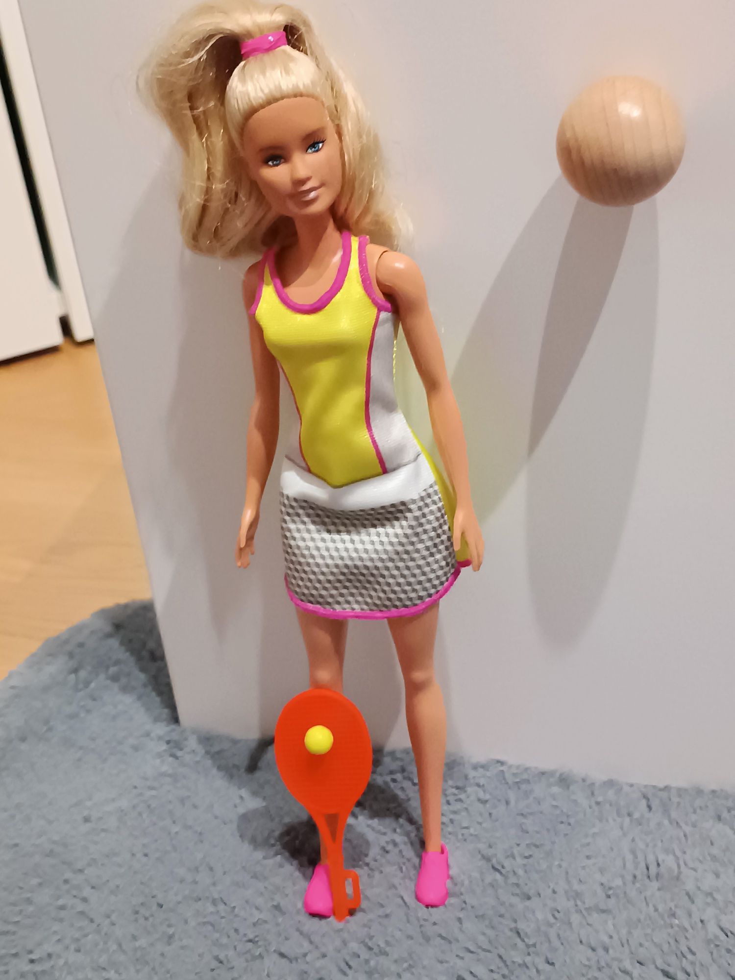 Barbie tenisistka DVF50 kariera