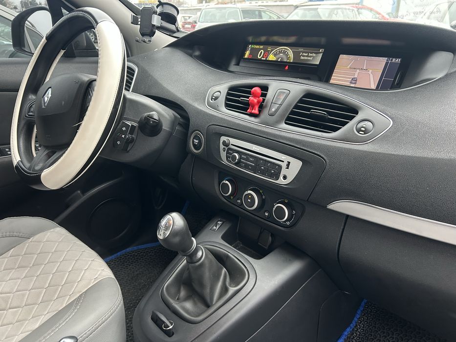 Рено Гранд Сценік