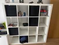 Estante com quatro acessorios IKEA 147x147cm