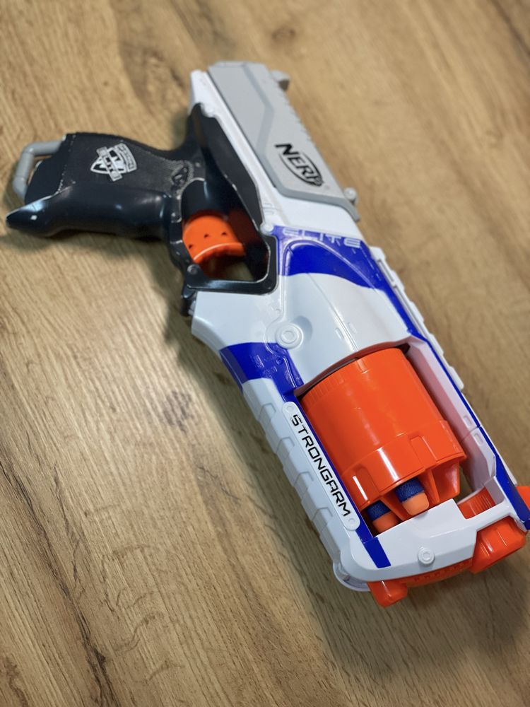 Nerf Strongarm бластер в гарному стані