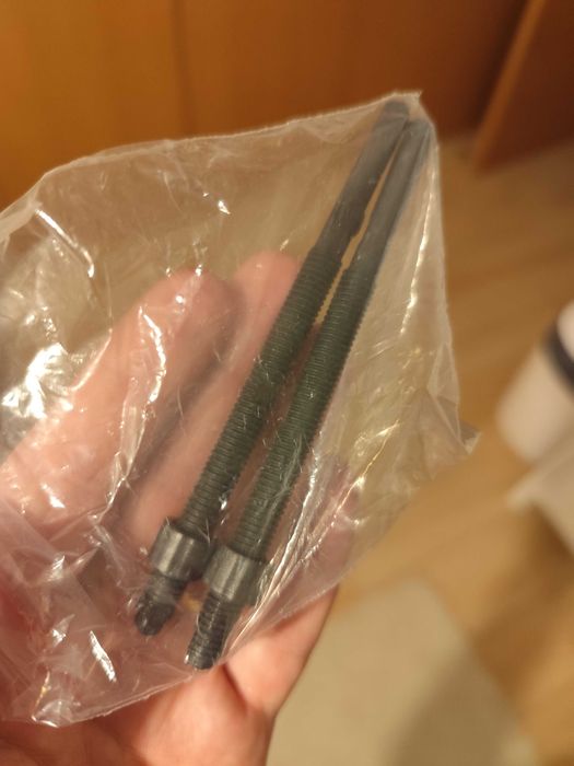 Botão sanita em preto