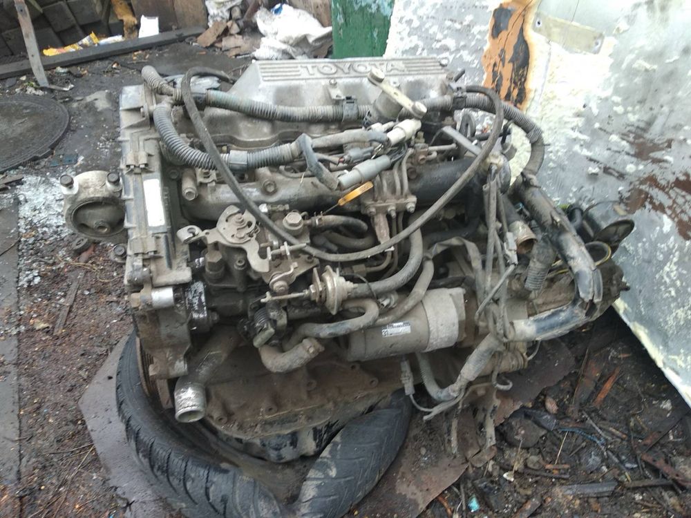 Мотор двигун з навісним з Toyota corolla  1.8 e90