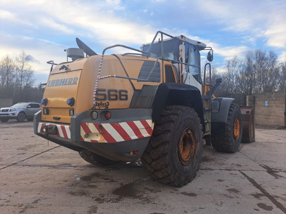 Ładowarka kołowa Liebherr L 566 niski przebieg