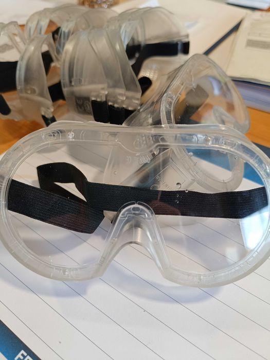 Óculos de proteção novos
