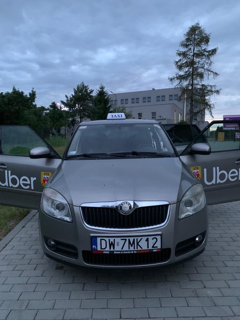 Wyprzedaż floty, duży wybór  / Skoda Fabia II 1.2 HTP 2008r + LPG