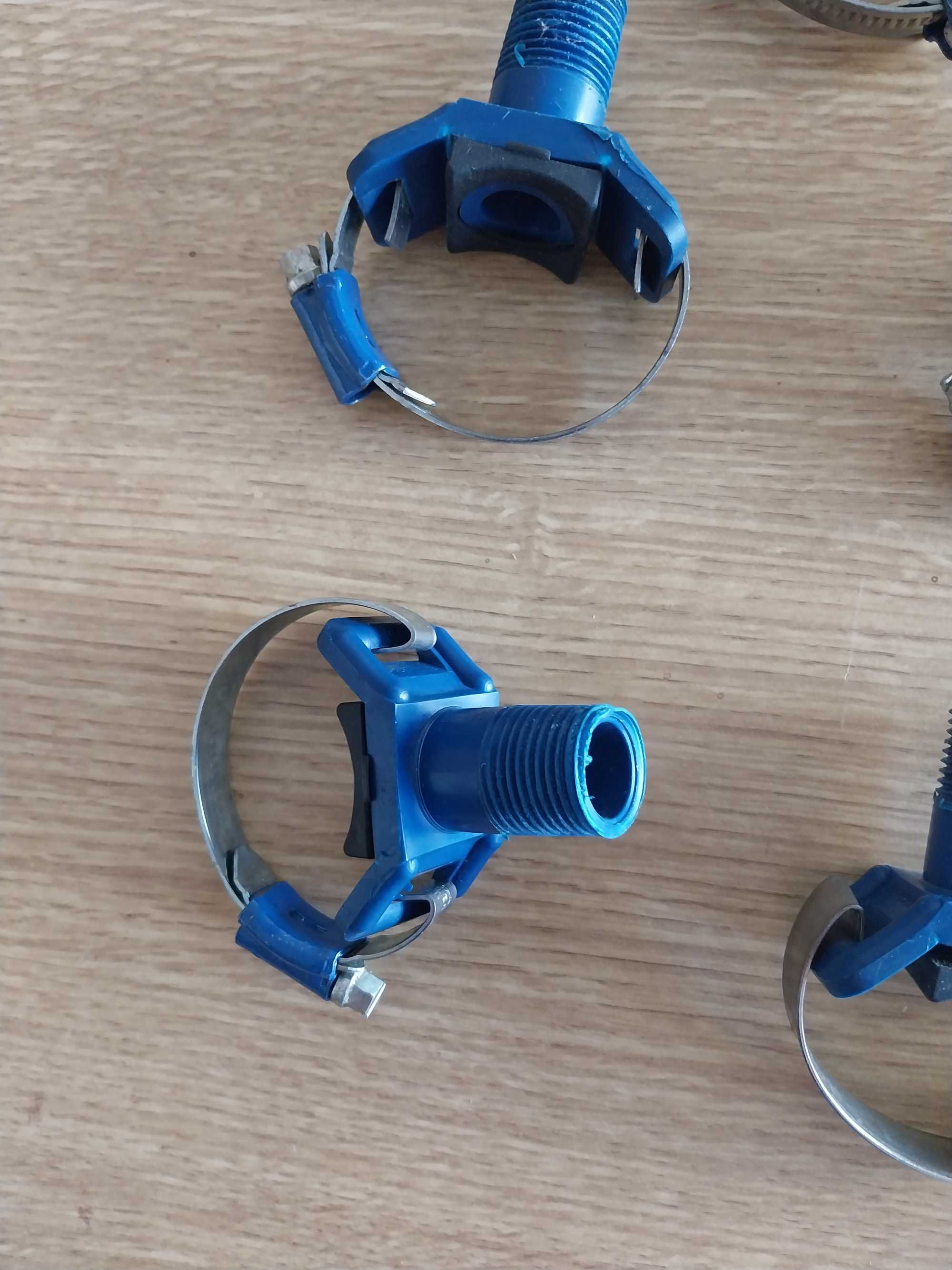 Tomada de carga tipo abraçadeira