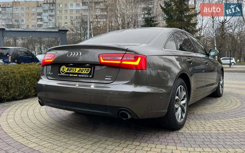 AUDI A6 автомобіль