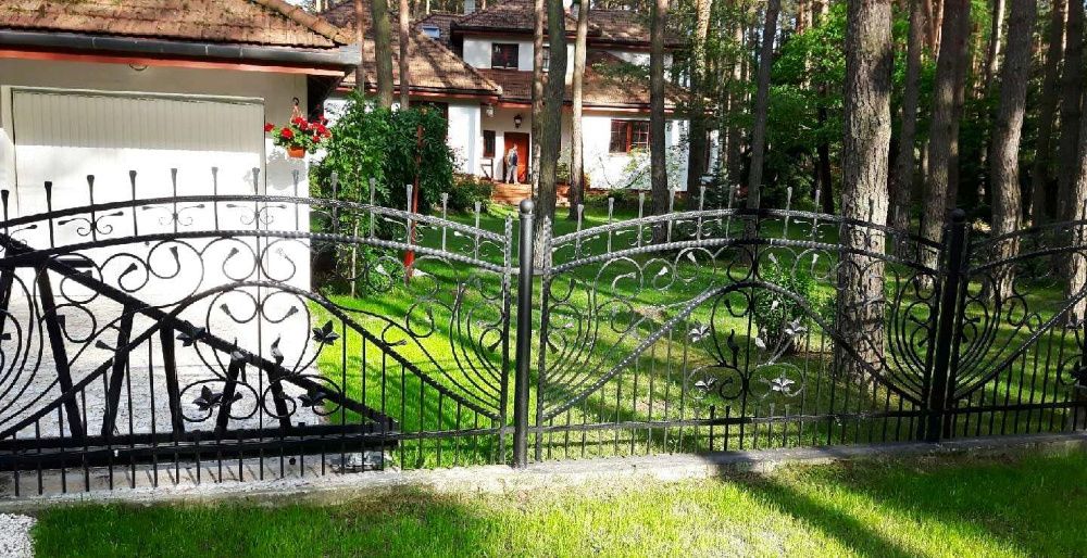 Ogrodzenia kute brama skrzydłowa bramy wjazdowe metalowe kowalstwo