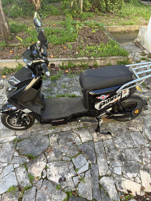 Mota  elétrica a lítio