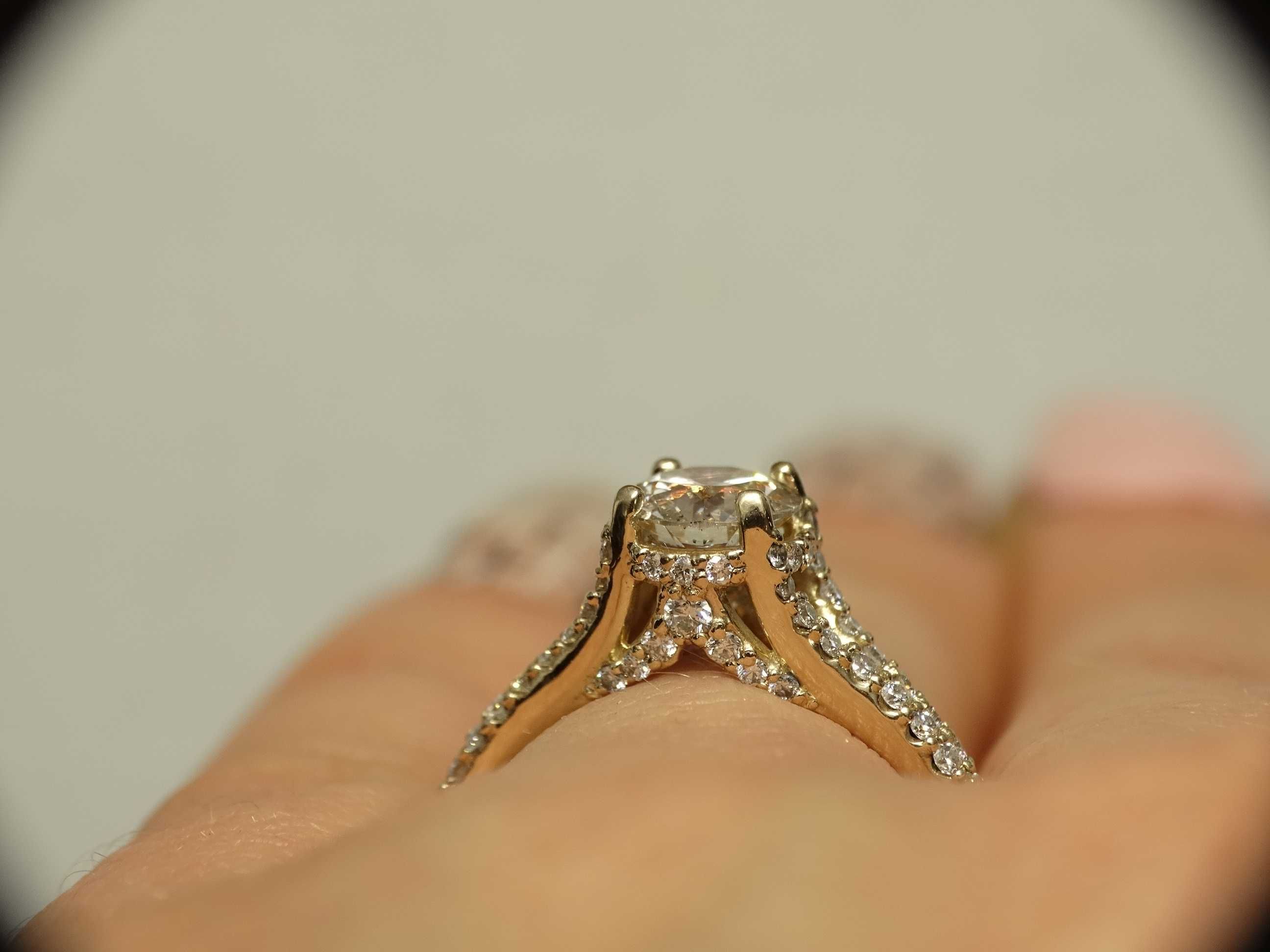 Pierścionek zaręczynowy z diamentami 1,5 CT GIA HRD