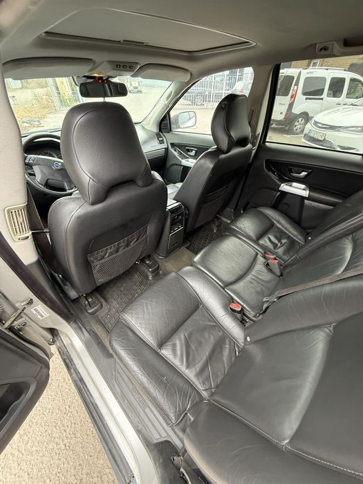 Volvo XC90 2.4 D5 автомат свіже авто з ЄС ДЖИП