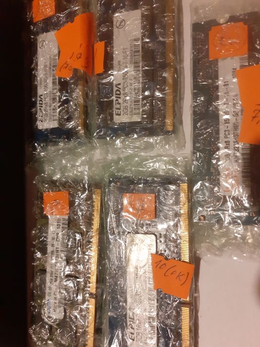 Память планшета ноутбука ддр3 разная частота.цена за 1шт. 2гб.Рабочая.