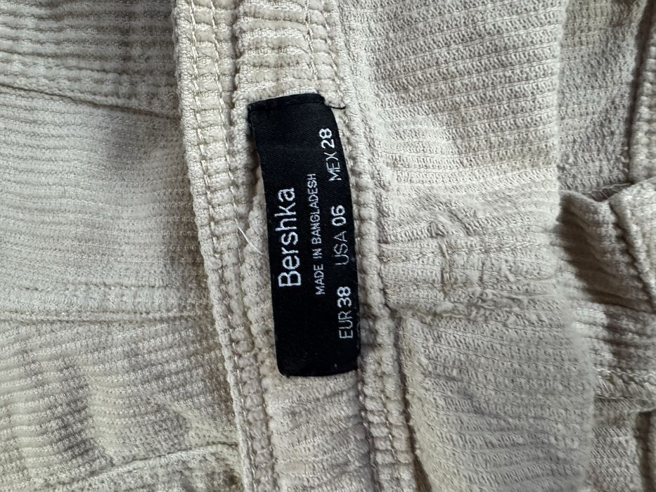 Bershka бежеві штани вельвет 38