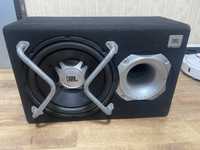 Субвуфер JBL GT5-1204BR