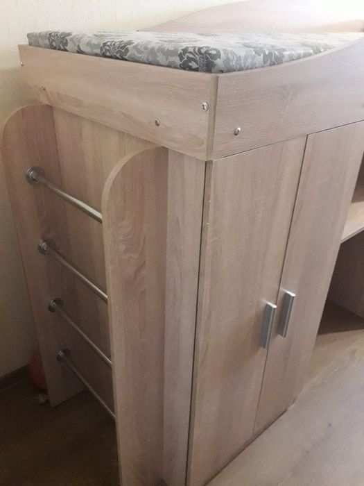 Продам детскую мебель