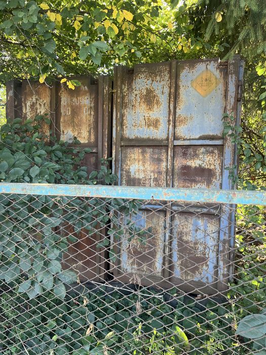 Продам контейнери