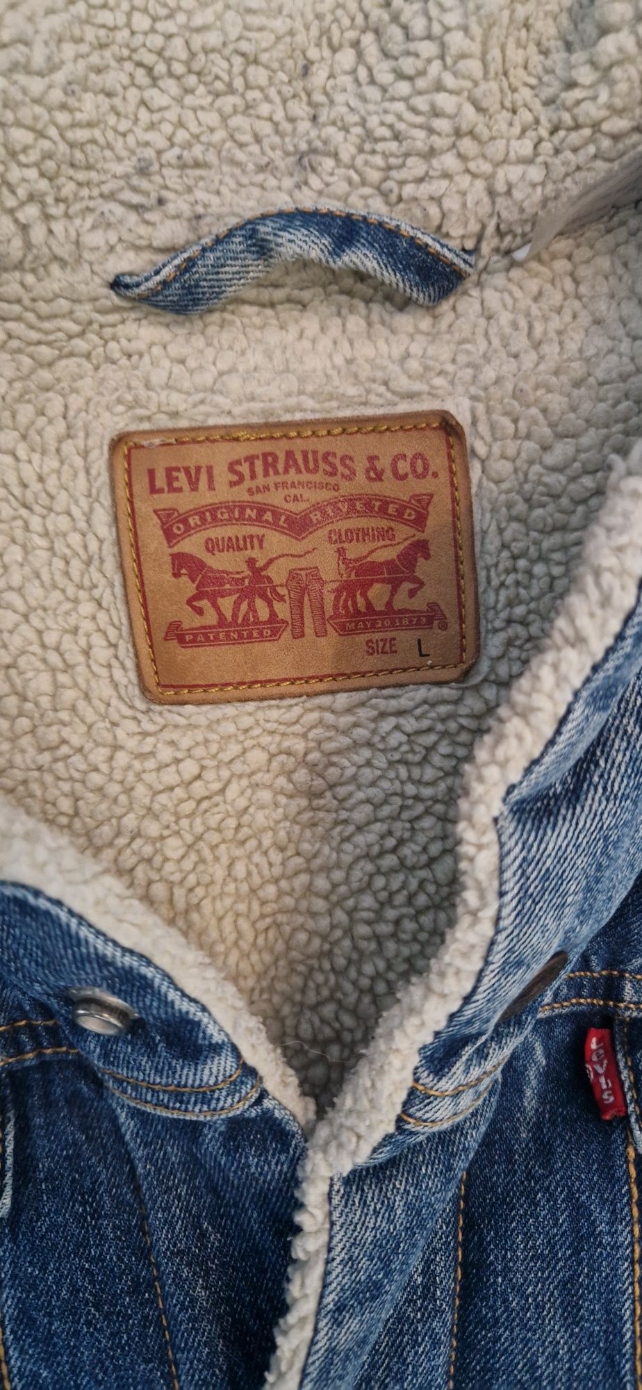 Levis  L.        .