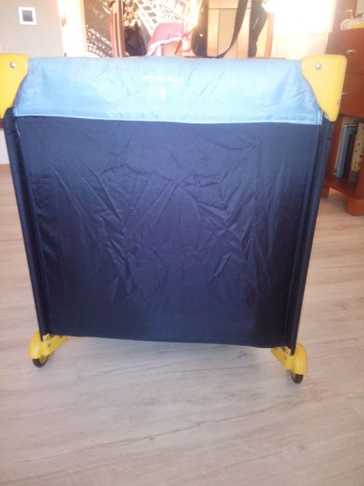Cama portátil de criança