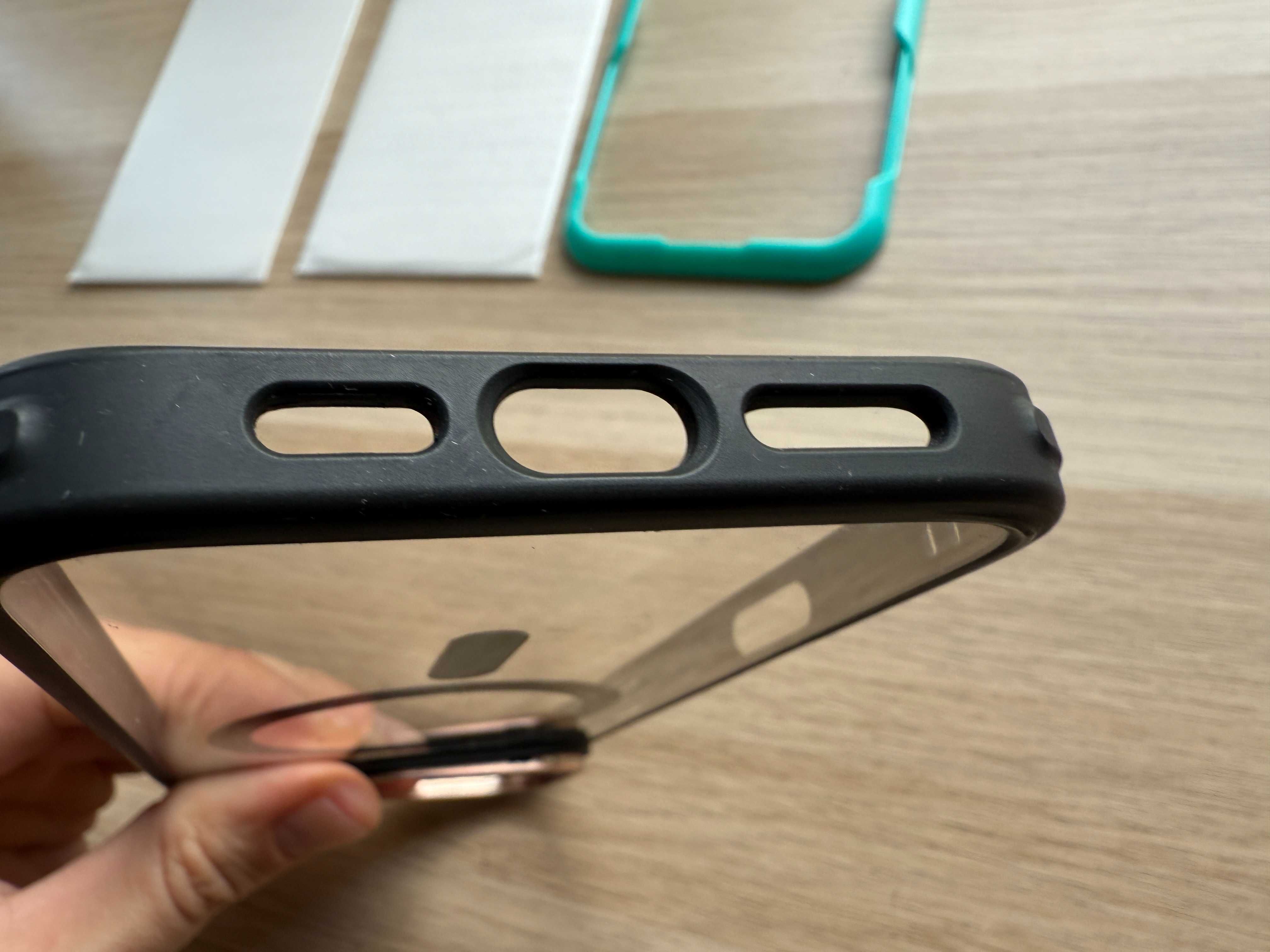 ESR Classic Series Etui do iPhone'a 16 Pro Max + 2x hartowane szkło