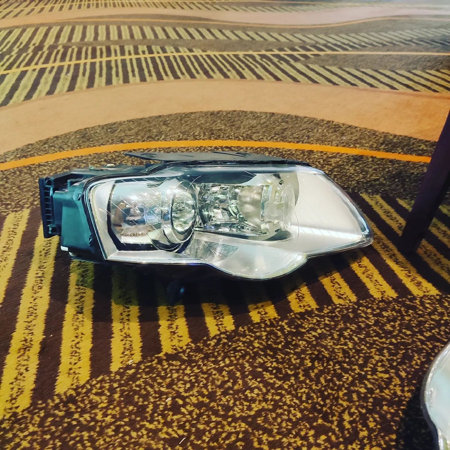 polerowanie lamp u nas lub z dojazdem/regeneracja/ozonowanie/detailing