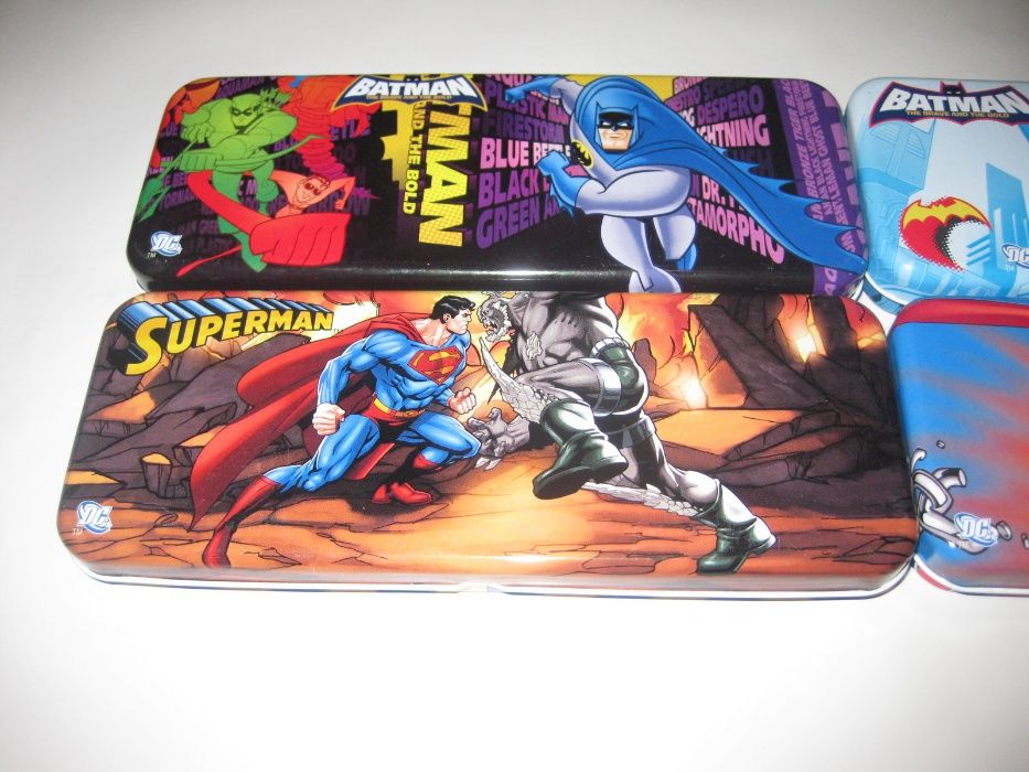 4 Estojos de Metal/Super Homem/Batman/Novos!