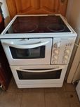 Kuchenka elektryczna firmy electrolux szer 60cm