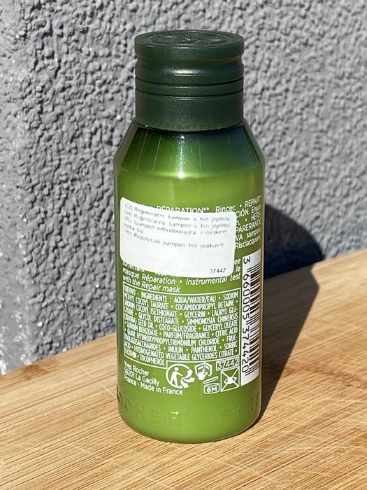 Yves rocher szampon odbudowujący z olejkiem jajoba bio