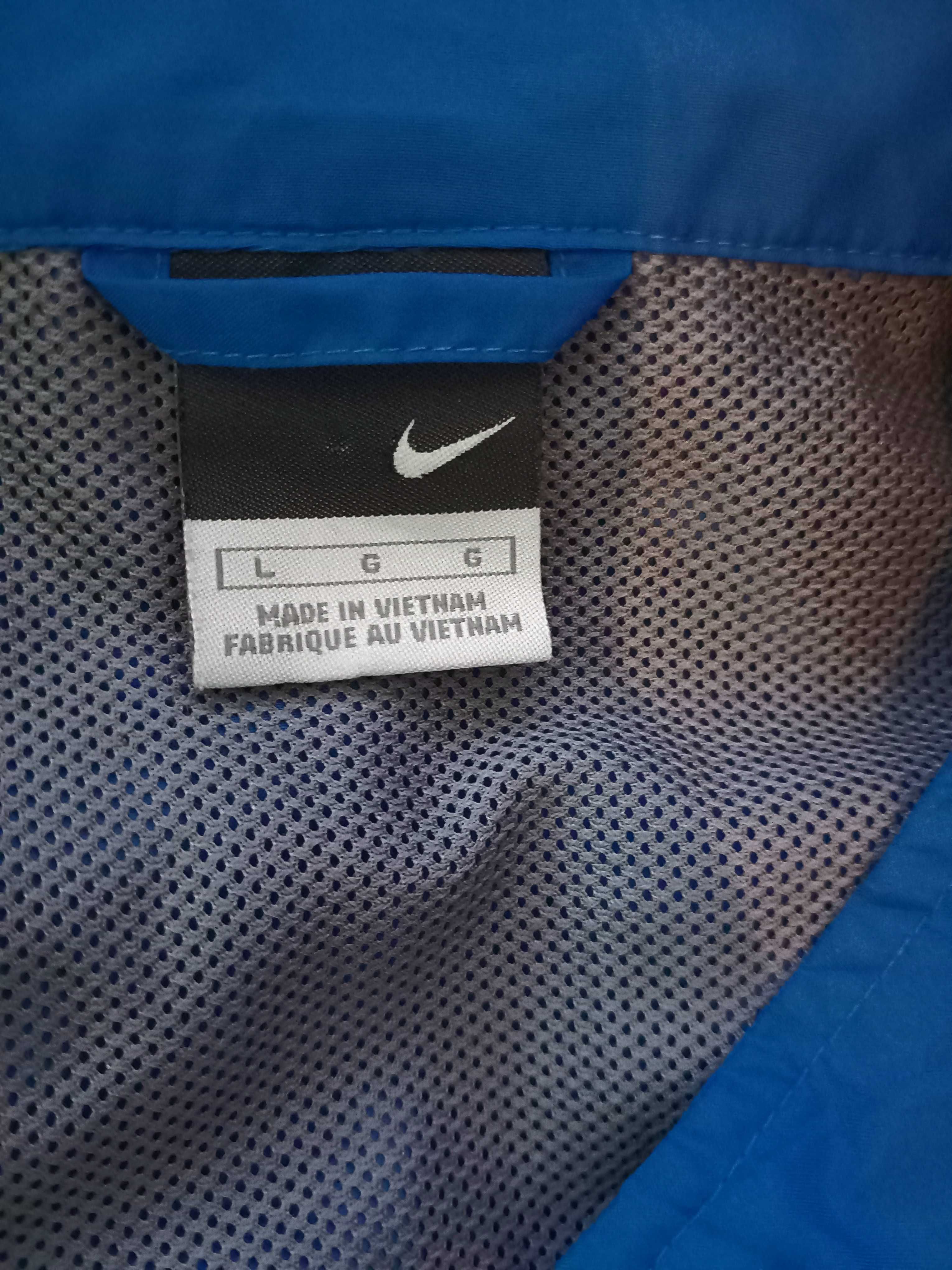 Niebieska kurtka wiatrówka Nike
