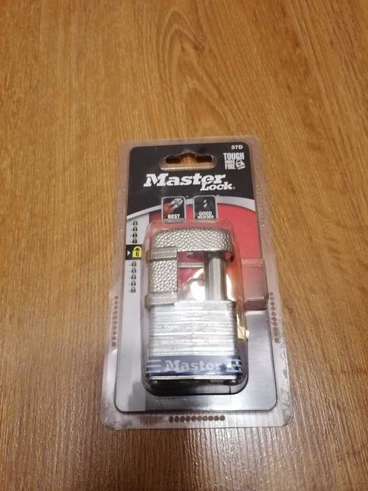 Kłódka trzpieniowa na klucz Master lock 37D